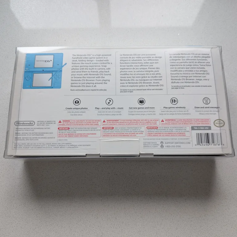 Nintendo DSi like new complete in box image indicator(2)