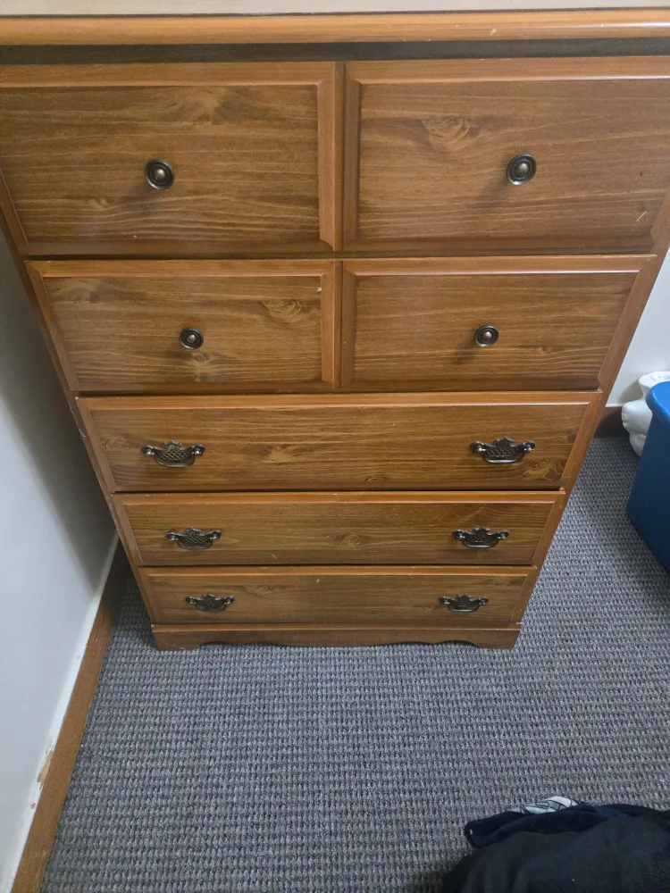 Wooden Dresser with 5 Drawers