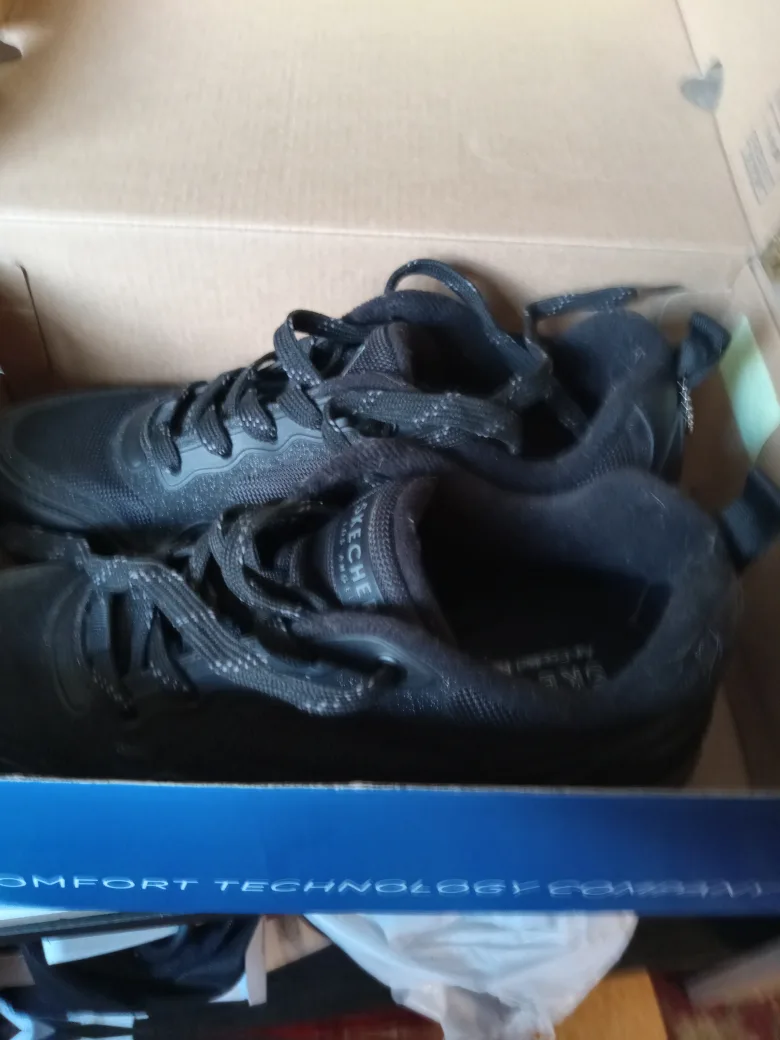 Skechers Machine Washable Sneakers - Size 7 image indicator(9)