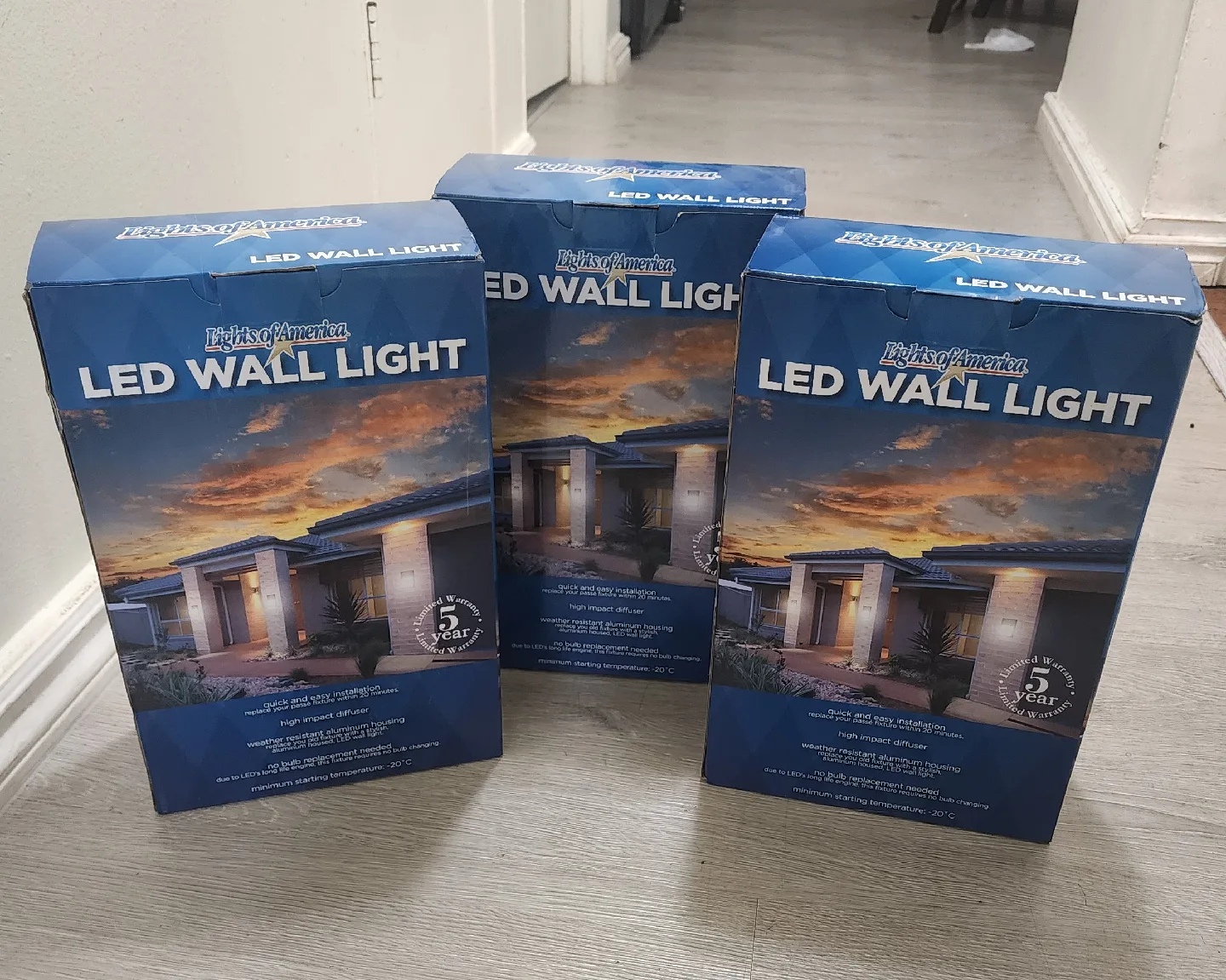 Lights of America LED Wall Light - New in Box! image indicator(6)
