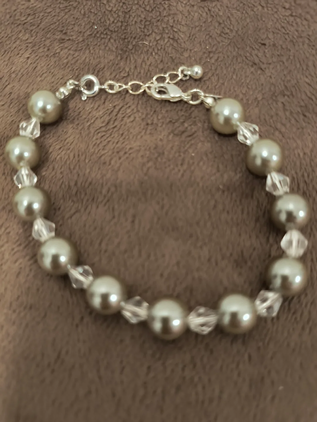 Pearl and Crystal Bracelet thumbnail