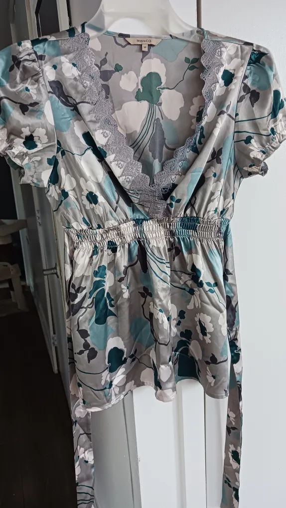RW&CO Floral Blouse - Size S thumbnail