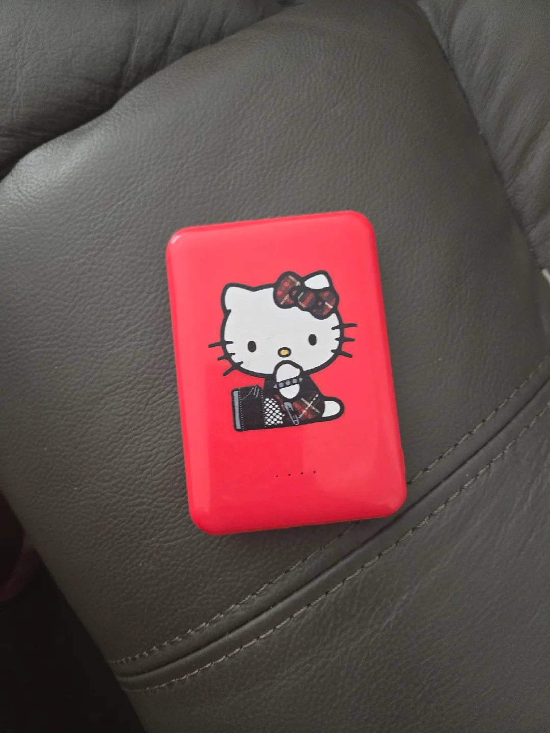 Hello Kitty Power Bank thumbnail