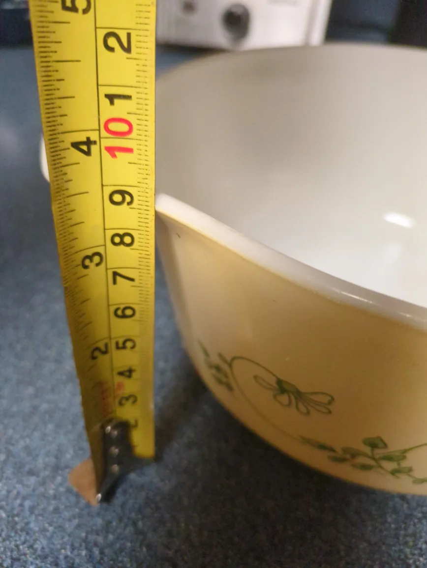 Pyrex 8 inch Mixing Bowl image indicator(4)