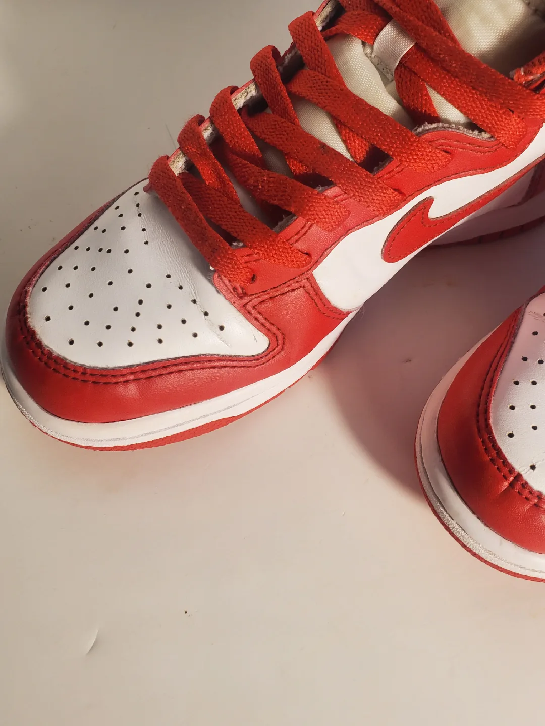 Nike Dunk High Championship White Red (GS) DB2179-106 Size 5.5Y image indicator(3)