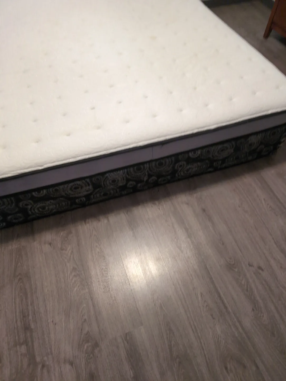 King Mattress image indicator(4)