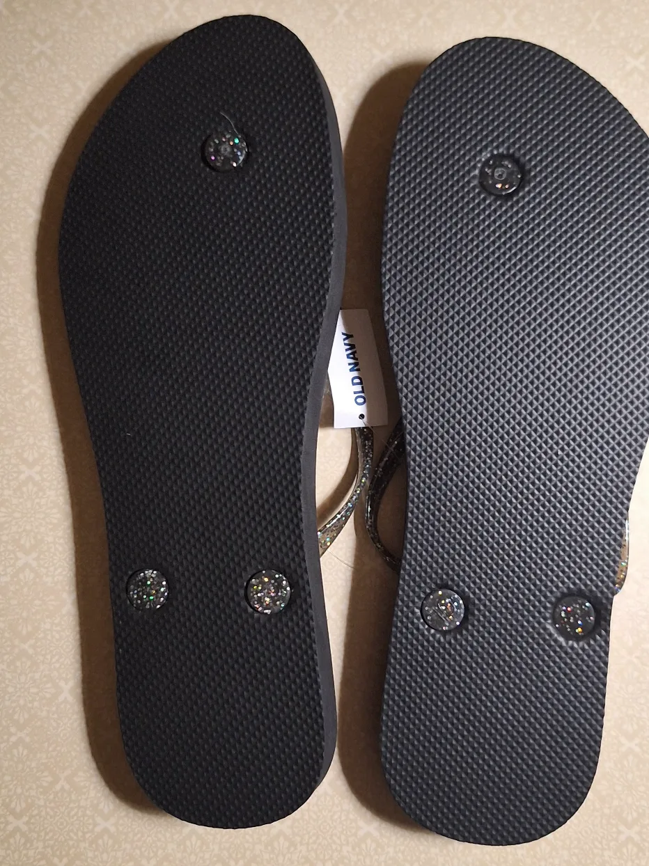 Old Navy Black Glitter Flip Flops - Size 10 image indicator(2)