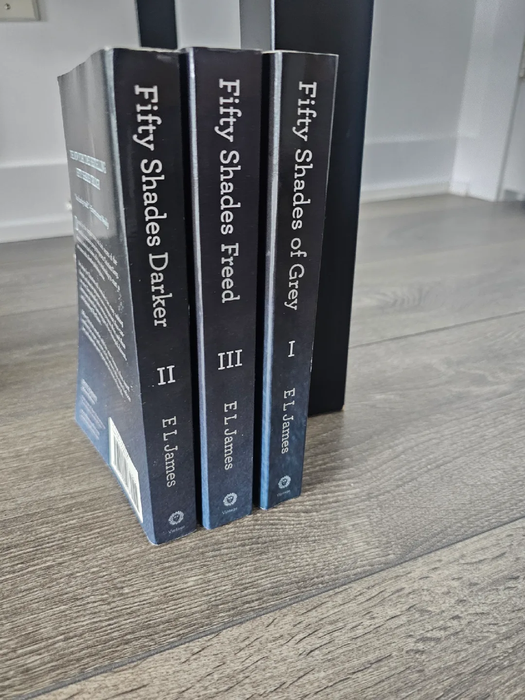 [SET]Fifty Shades of Grey Trilogy image indicator(4)