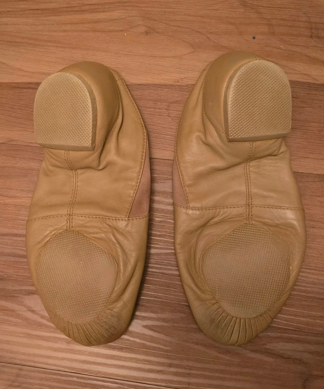 Bloch Beige Leather Jazz Shoes Size 7.5 image indicator(2)