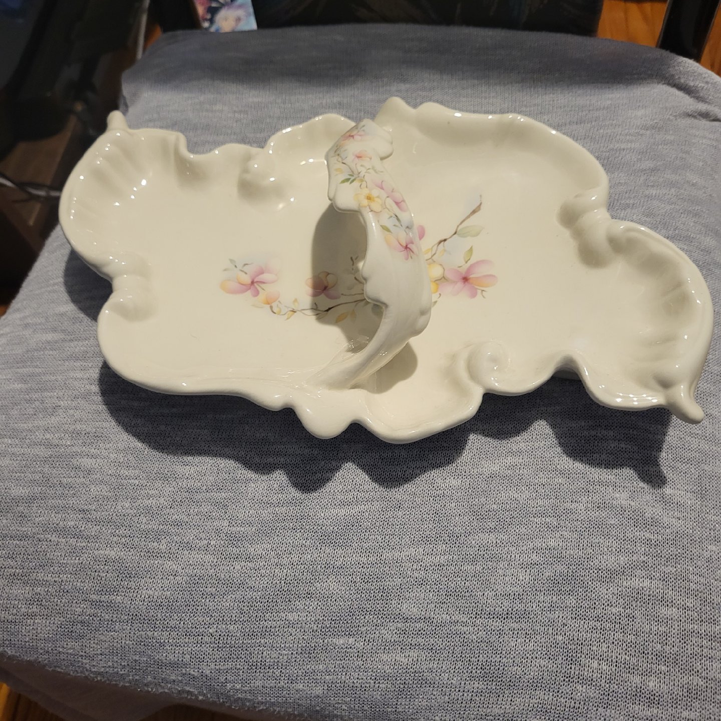 Floral Handle Serving Dish 34 x 30 cm