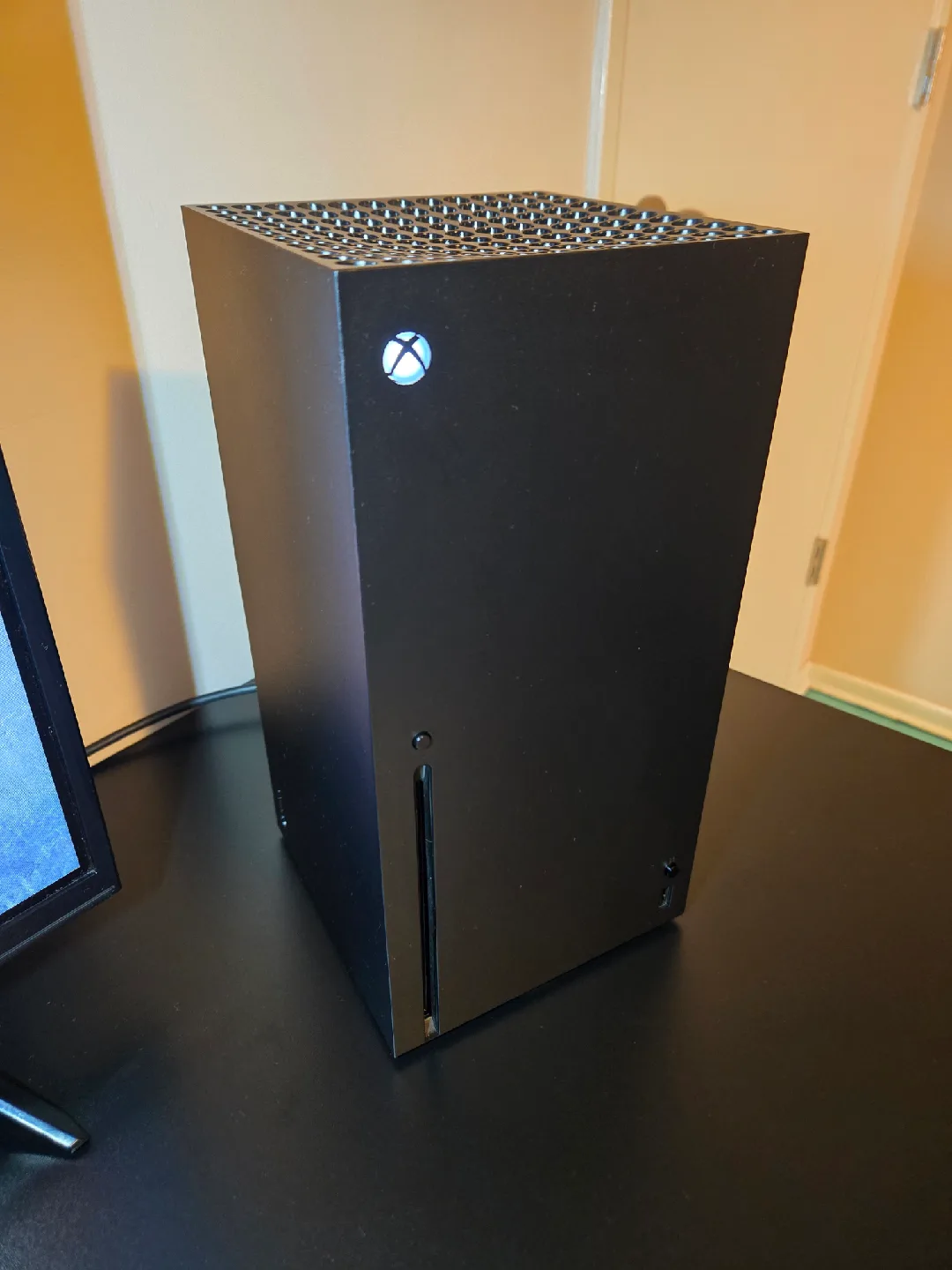 Xbox Series X 1TB / CLEAN + READY TO PLAY thumbnail