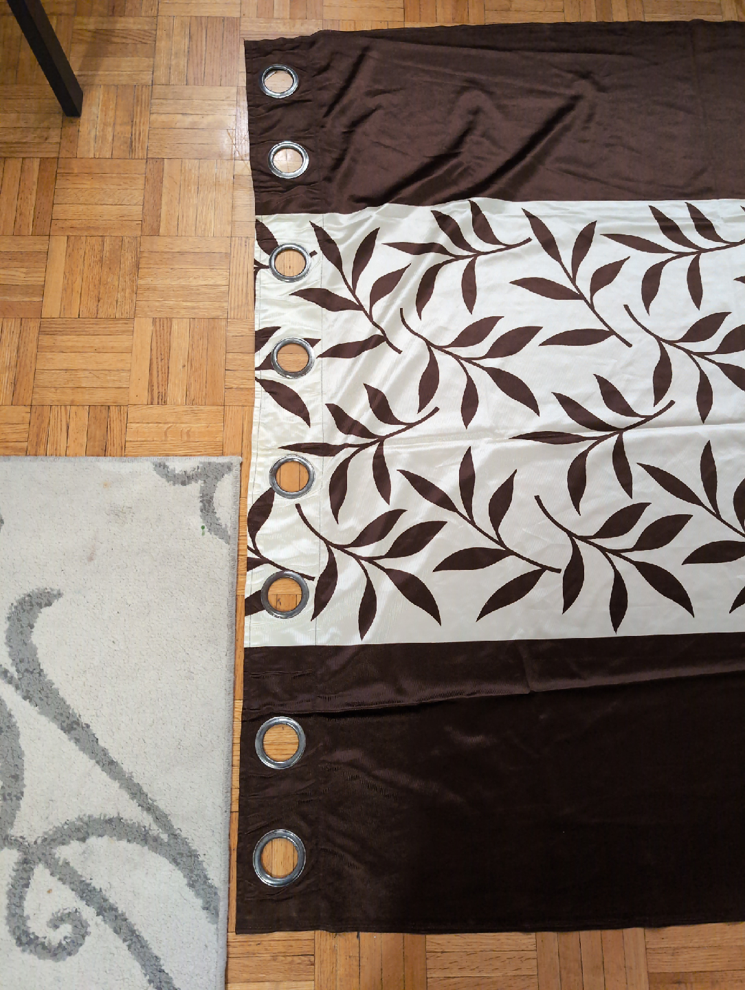 Brown & Beige Leaf Pattern Curtains (Set of 5) - photo 2
