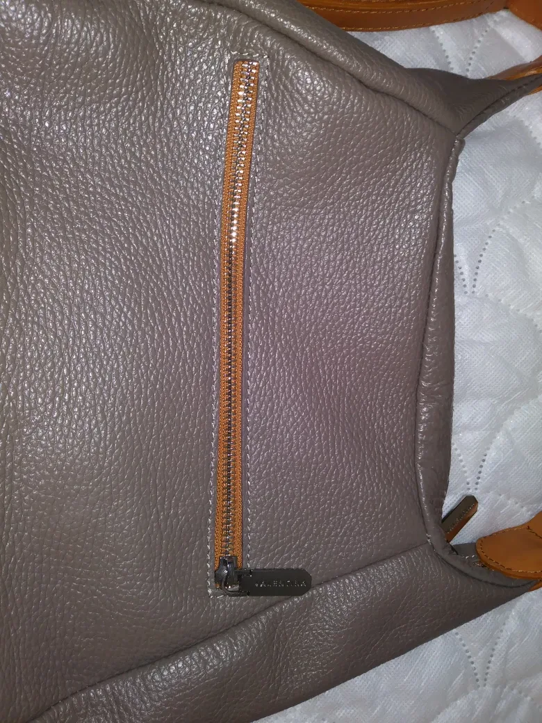 Valentina Grey Leather Shoulder Bag image indicator(6)