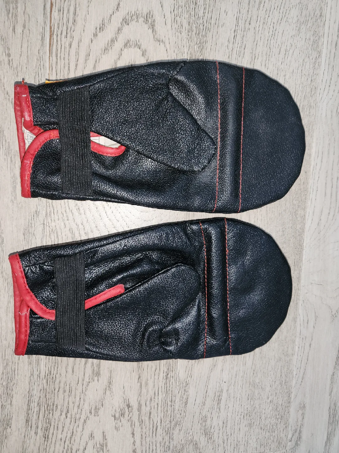 Everlast 4308 Boxing Mitts image indicator(3)