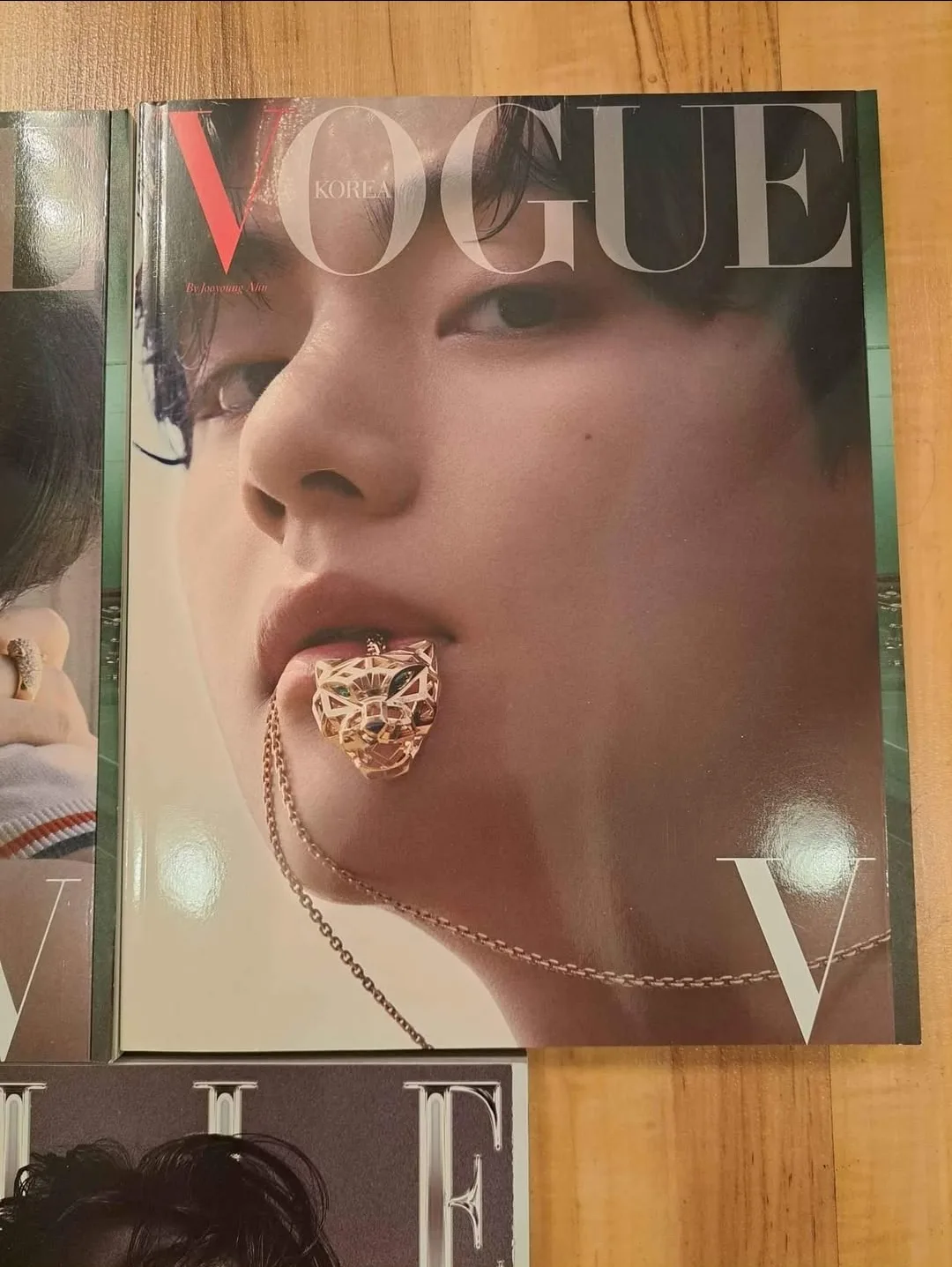 BTS V magazines image indicator(3)