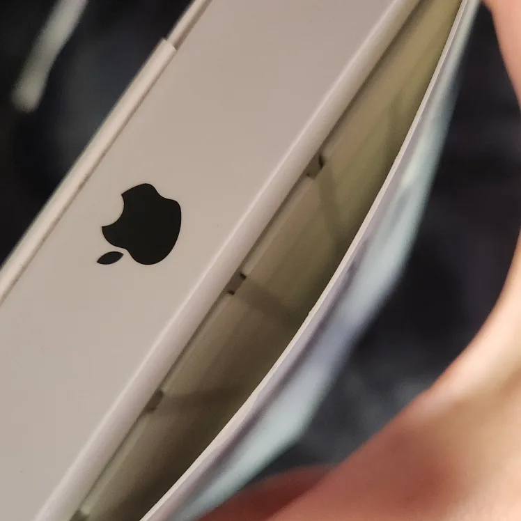 New Apple Magic Keyboard with Touch ID image indicator(5)