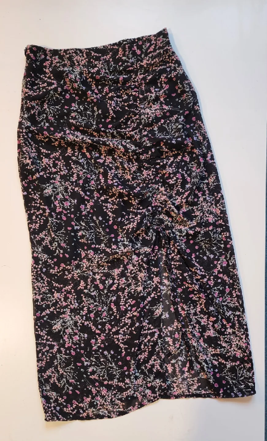 Floral Print Midi Skirt with Ruched Details image indicator(4)