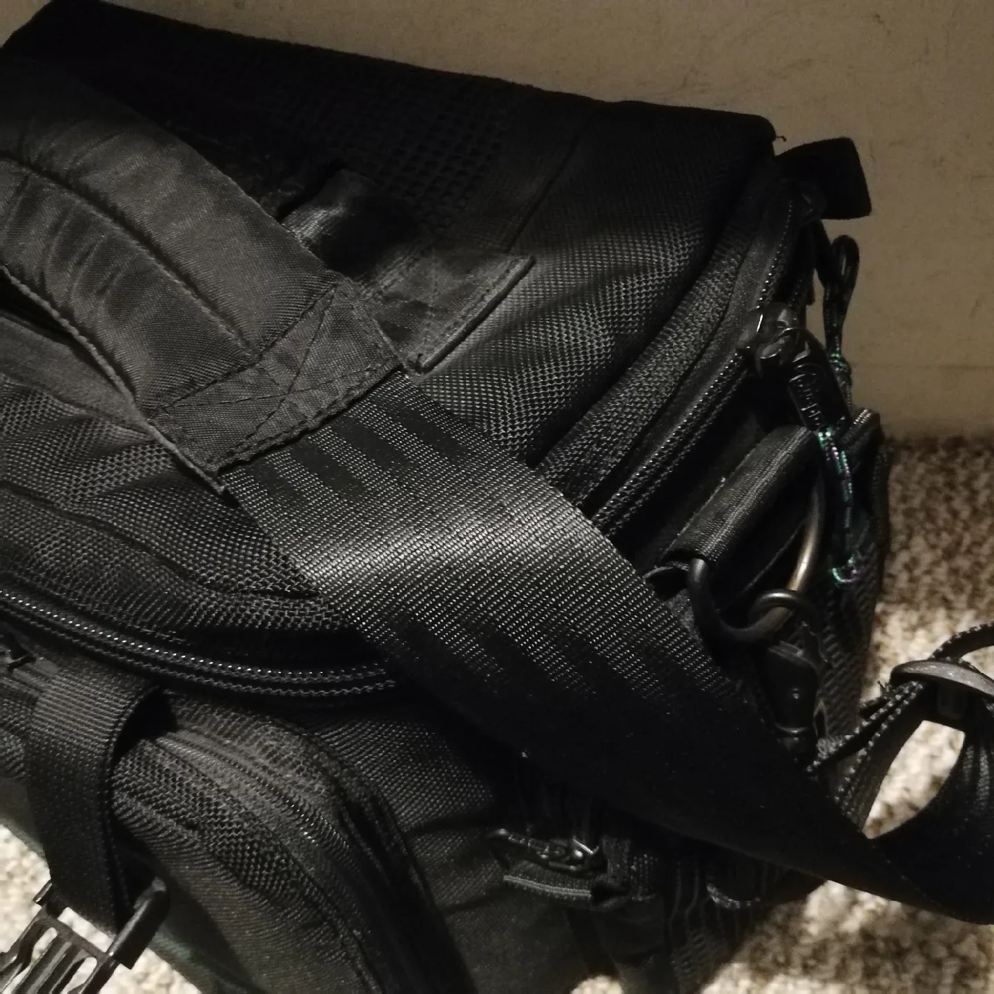 Lowepro Compact AW Camera Bag image indicator(3)