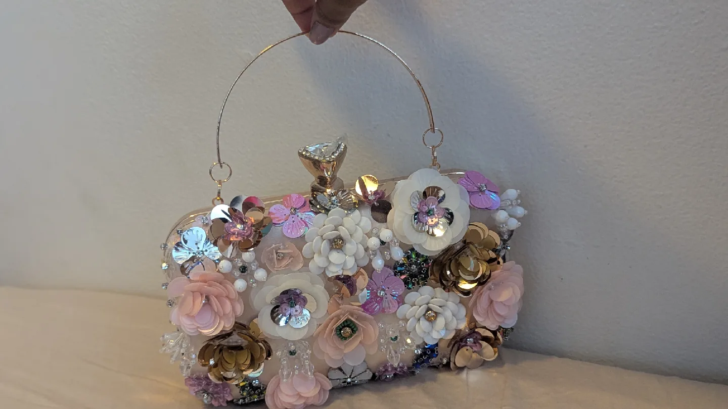 New Floral Embellished Clutch Purse image indicator(3)