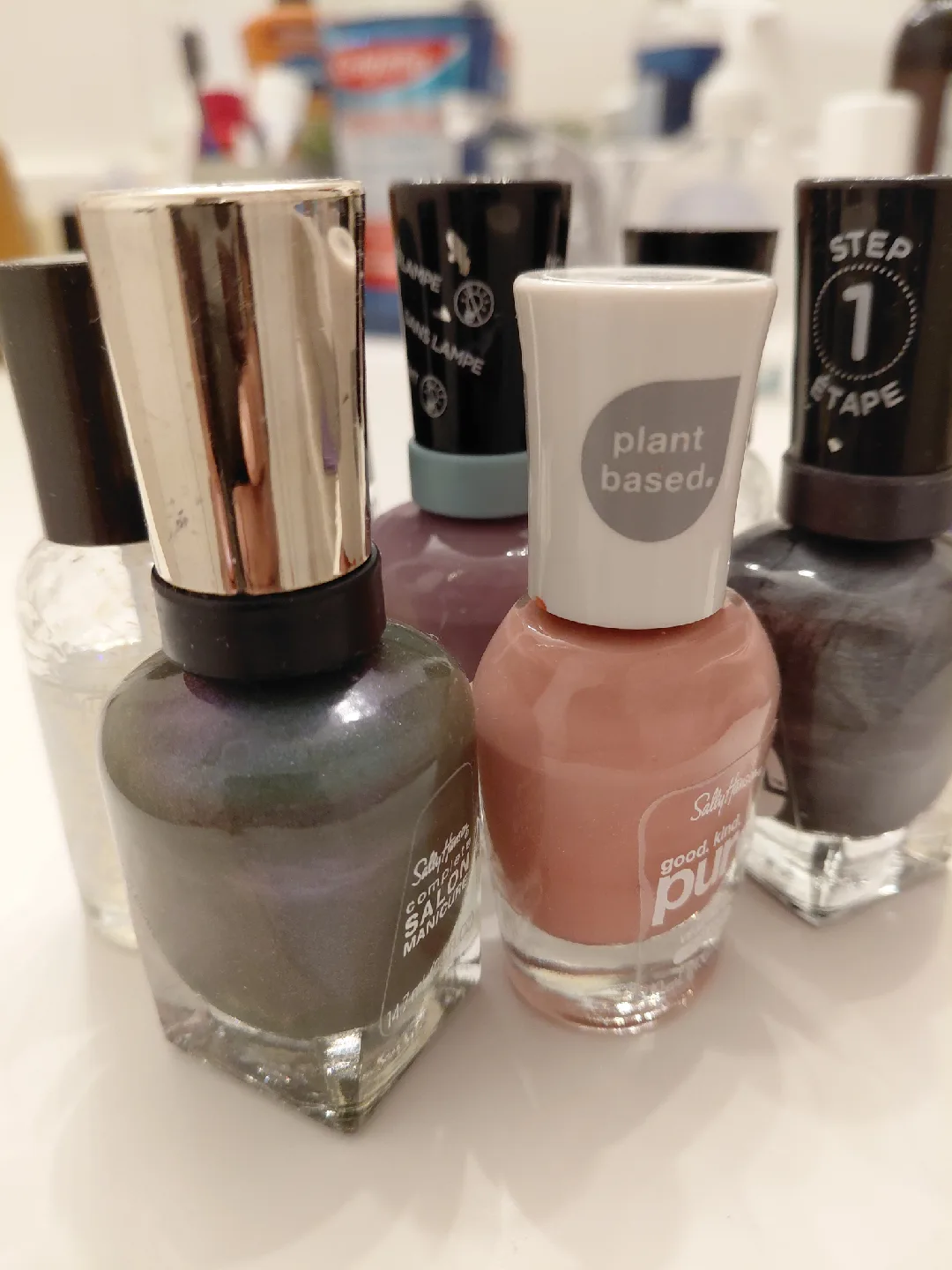 Free Flowerpot with pretty goodies image indicator(4)