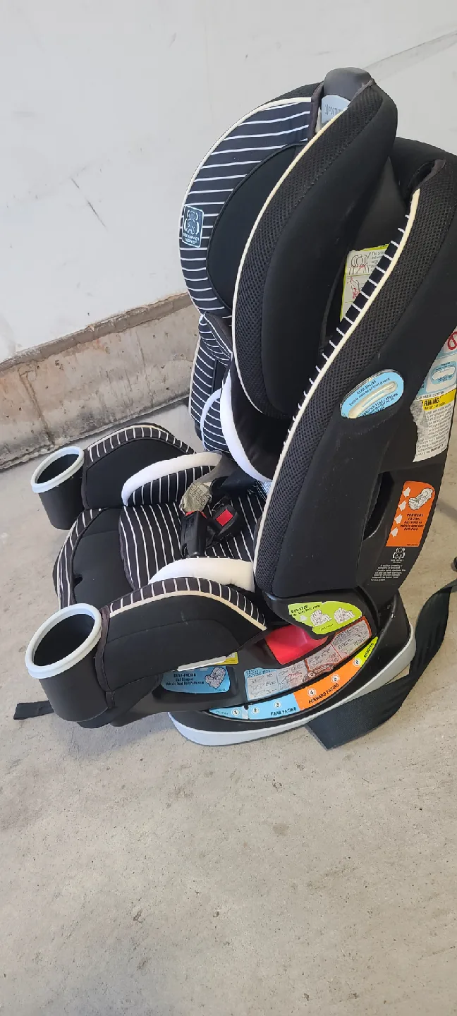 Graco 4Ever Car Seat thumbnail