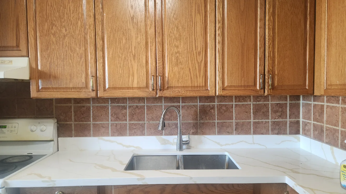 Apartment for lease image indicator(10)