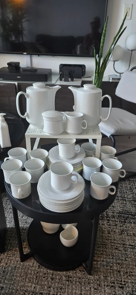 🥕🥕🥕🥕🥕Lynn's Fine China Tea Set - White🥕🥕🥕🥕🥕 thumbnail
