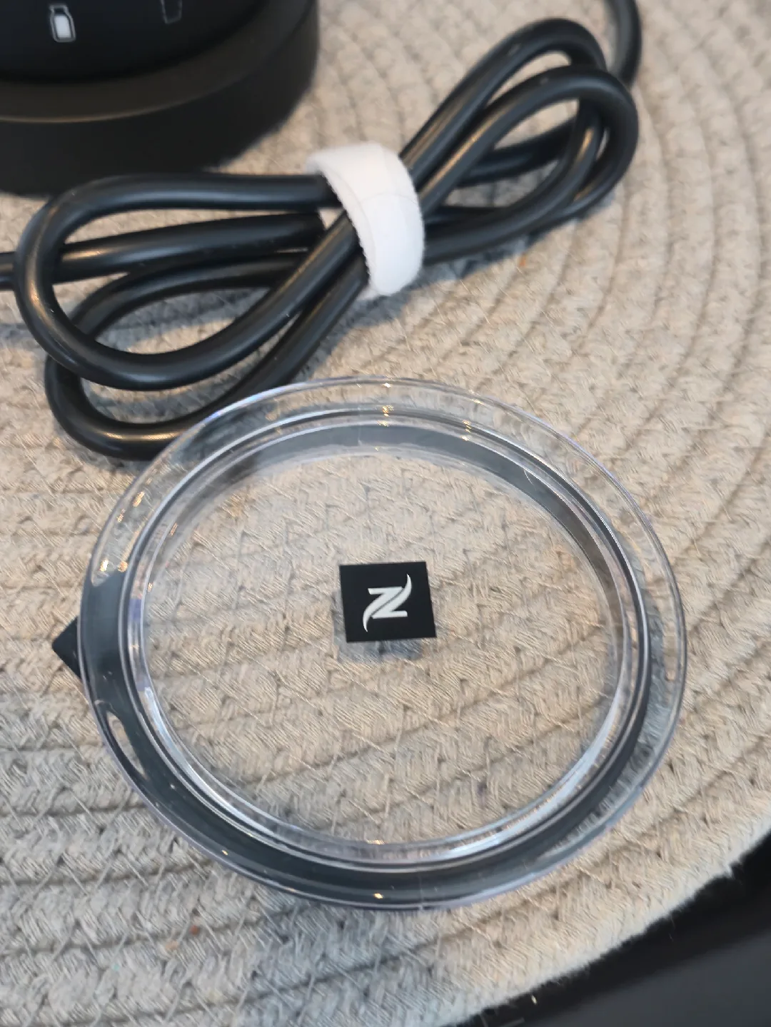 Nespresso Aeroccino 4 Milk Frother – Excellent Condition image indicator(3)