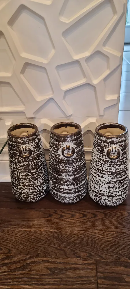 Set of 3 Decorative Brown & White Vases image indicator(2)