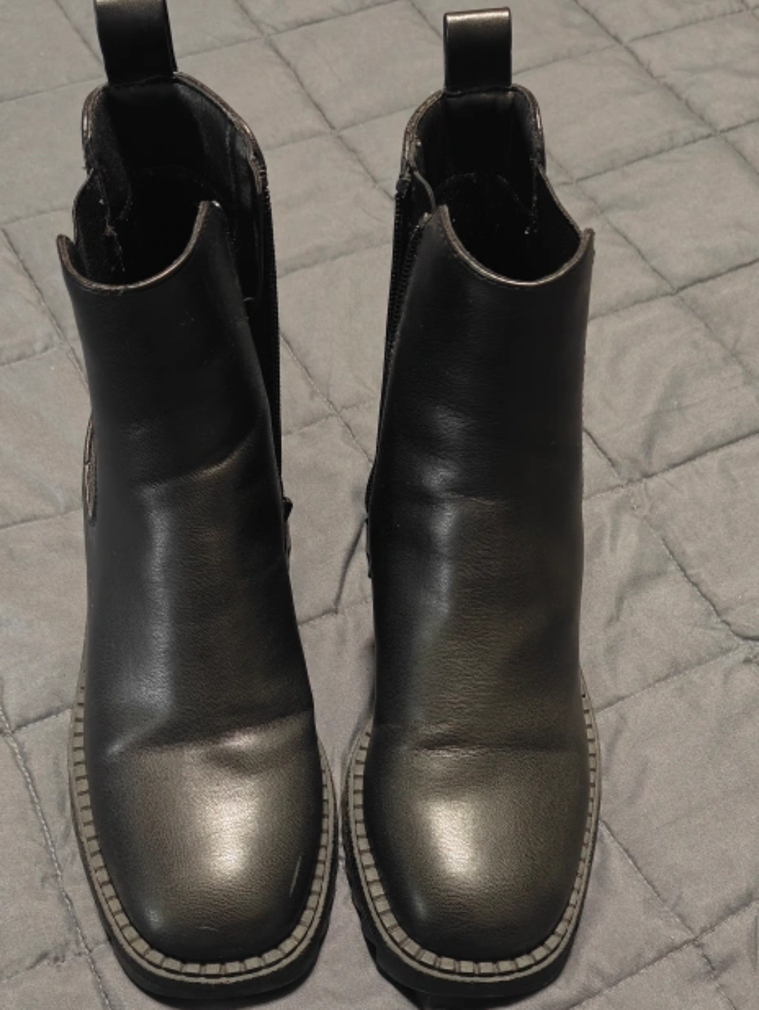 Black Chelsea Boots, Size 6 - photo 3