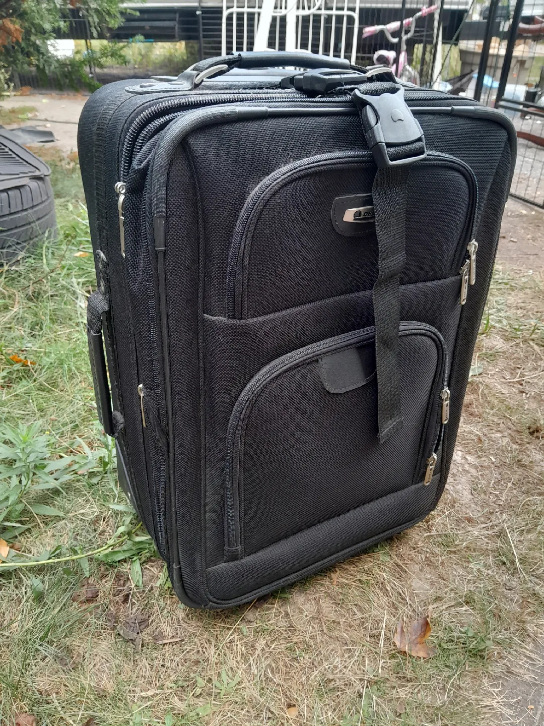 Delsey Black Carry-On Suitcase image indicator(5)