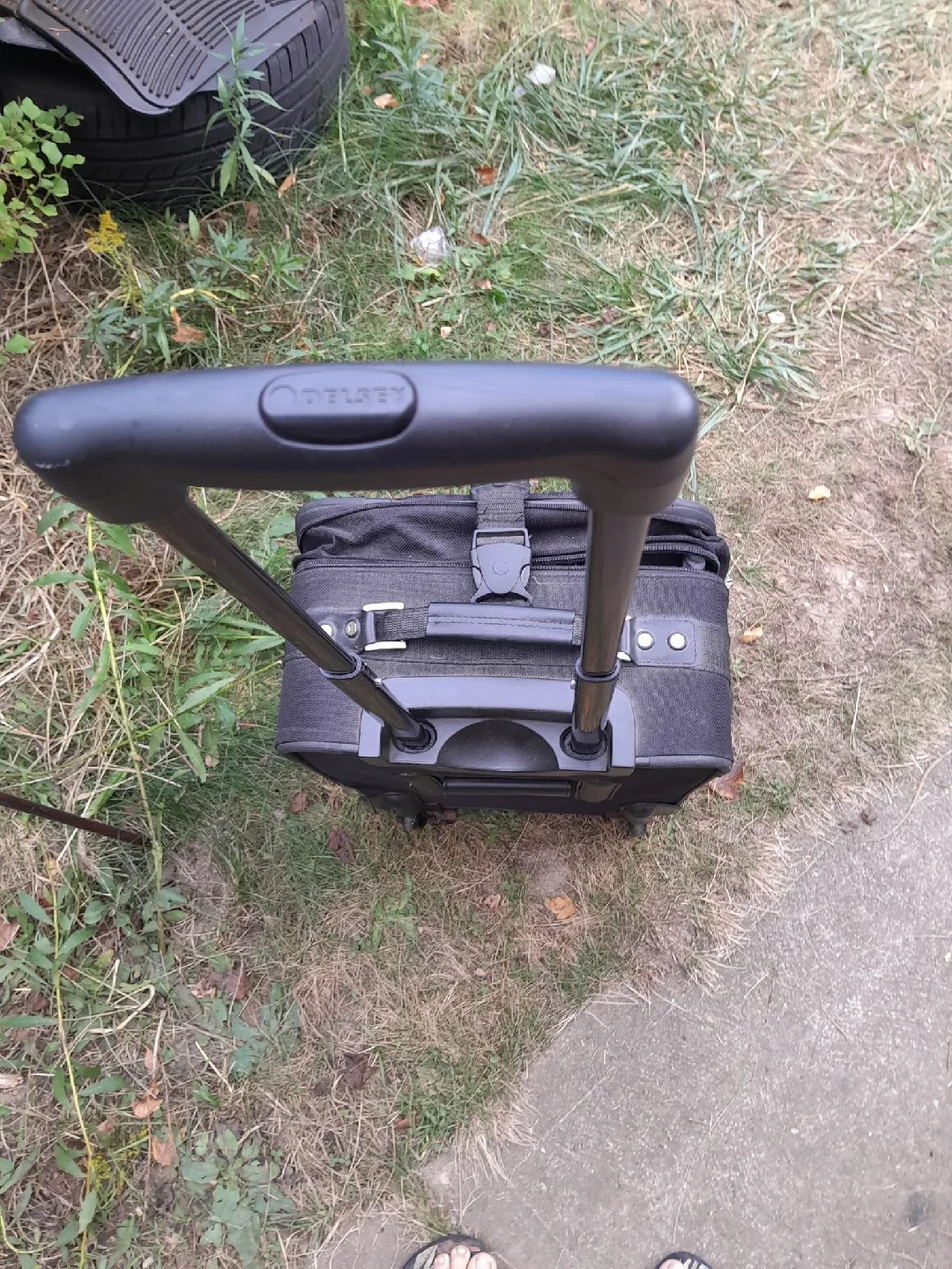 Delsey Black Carry-On Suitcase image indicator(9)