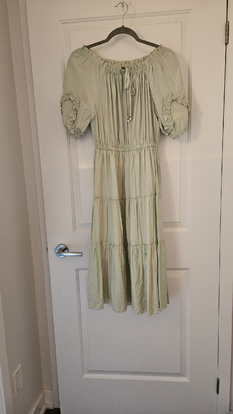 Off-the-shoulder Tiered Dress - Sage Green. Size Medium - photo 2