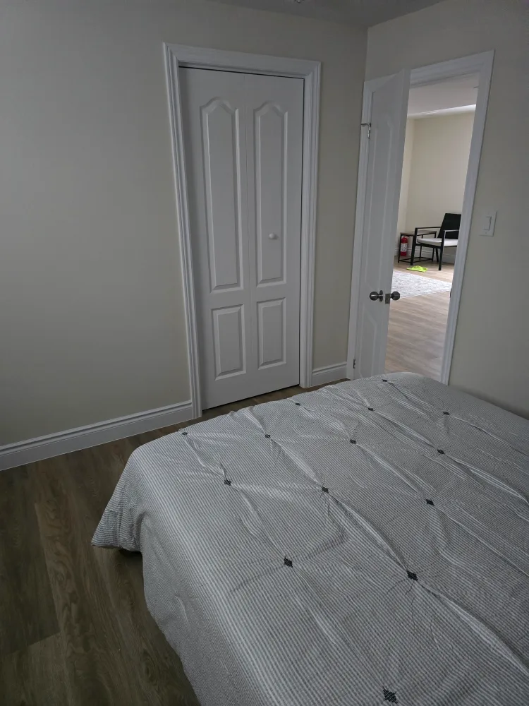 2bed apartment for lease image indicator(7)