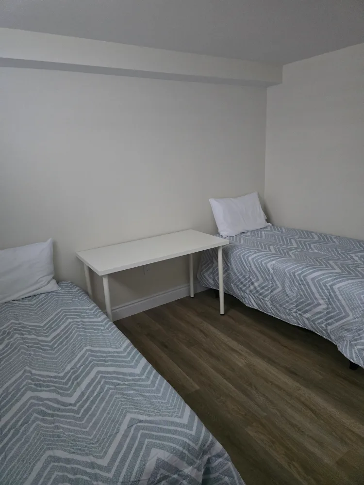 2bed apartment for lease image indicator(8)