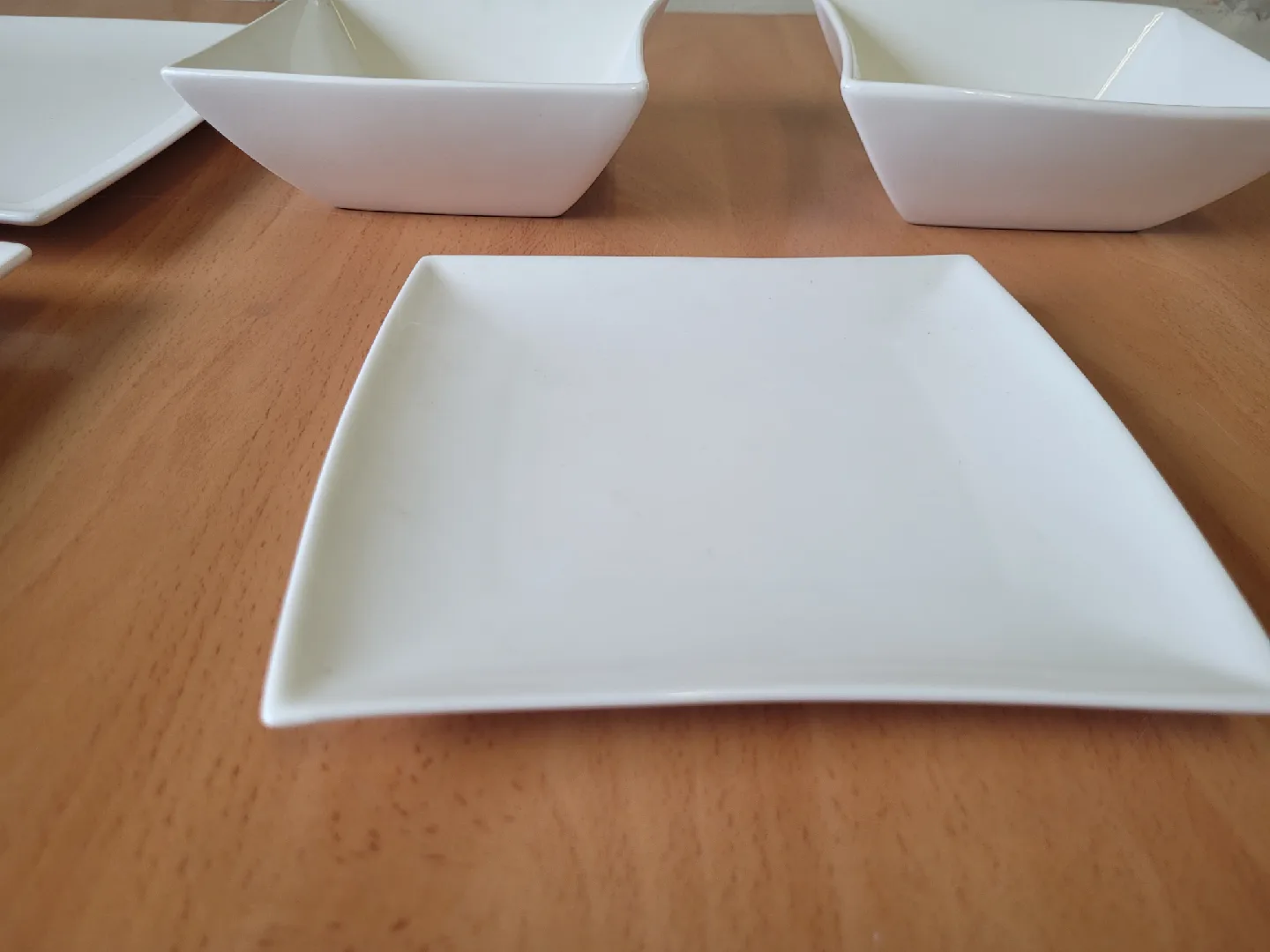 Maxwell & Williams Porcelain Dishes Bundle image indicator(3)