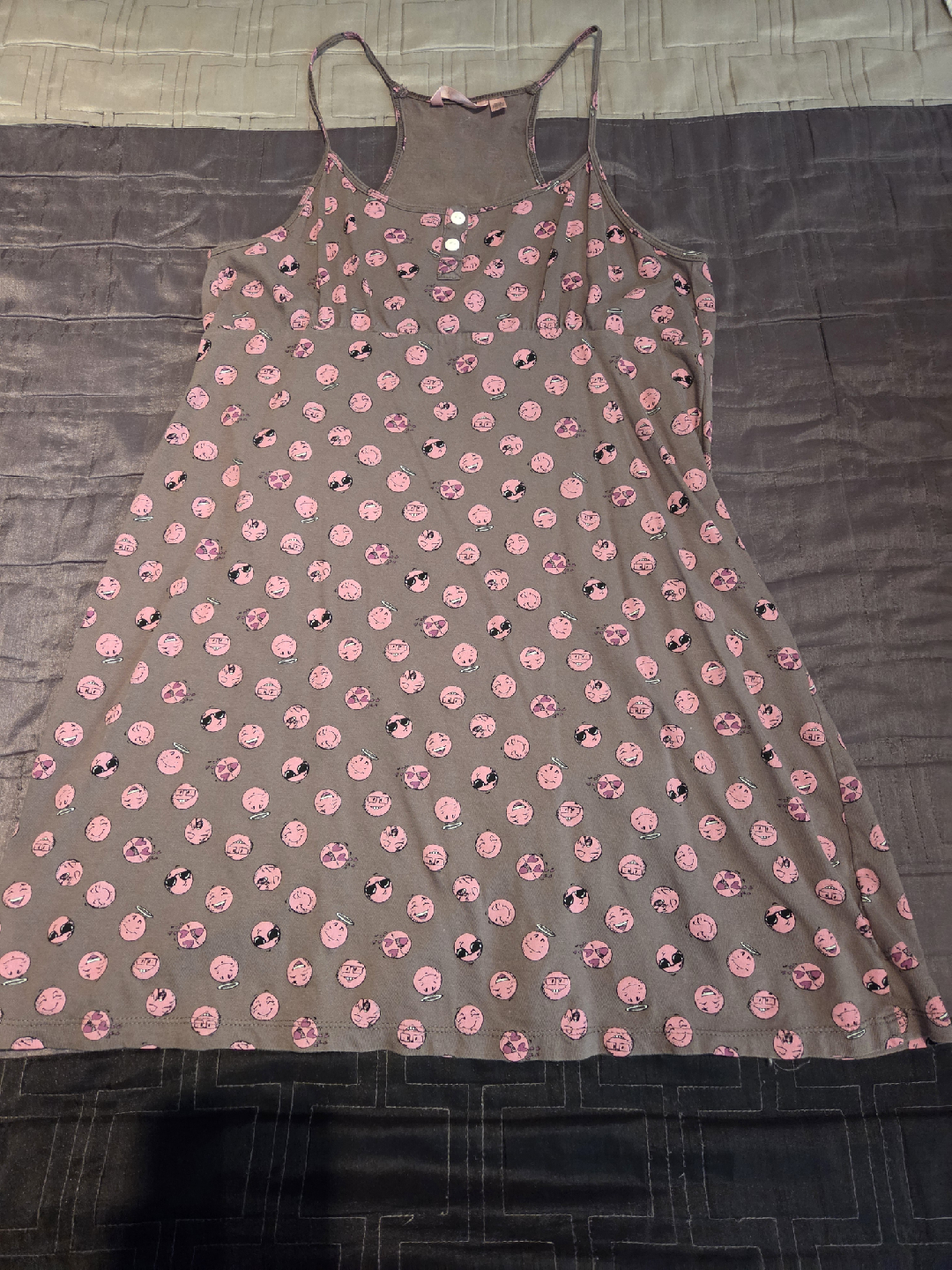 FREE La Vie En Rose pijama gown, size M