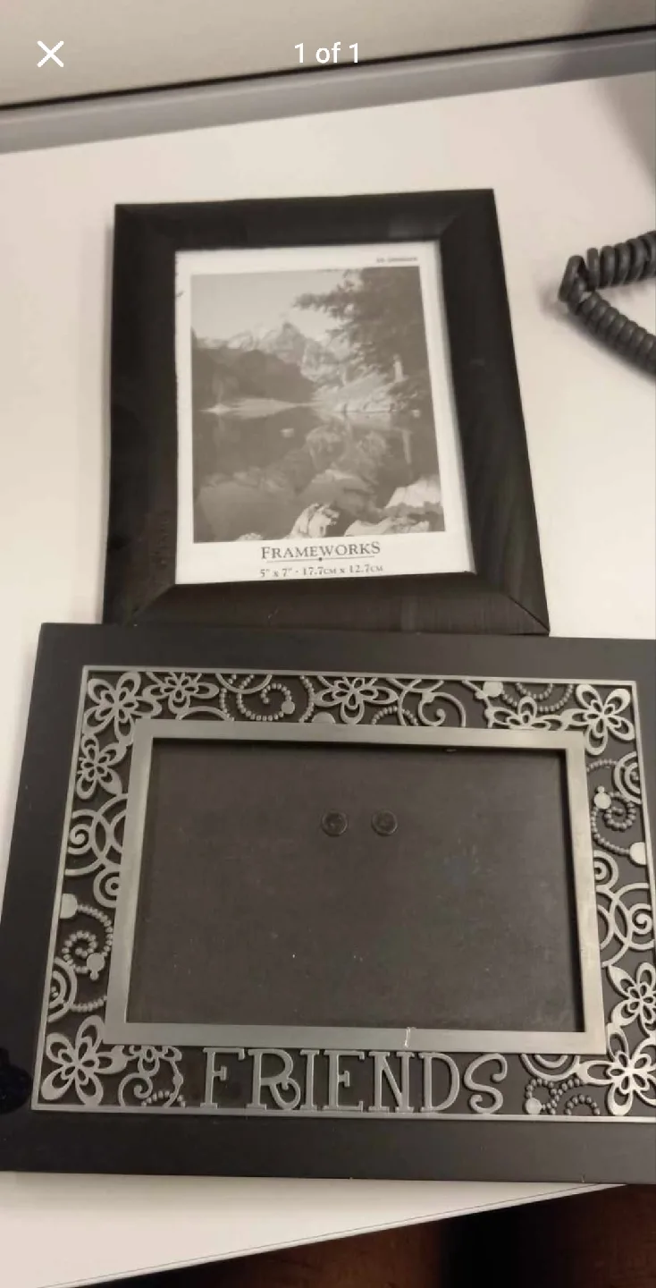 2 picture frames thumbnail