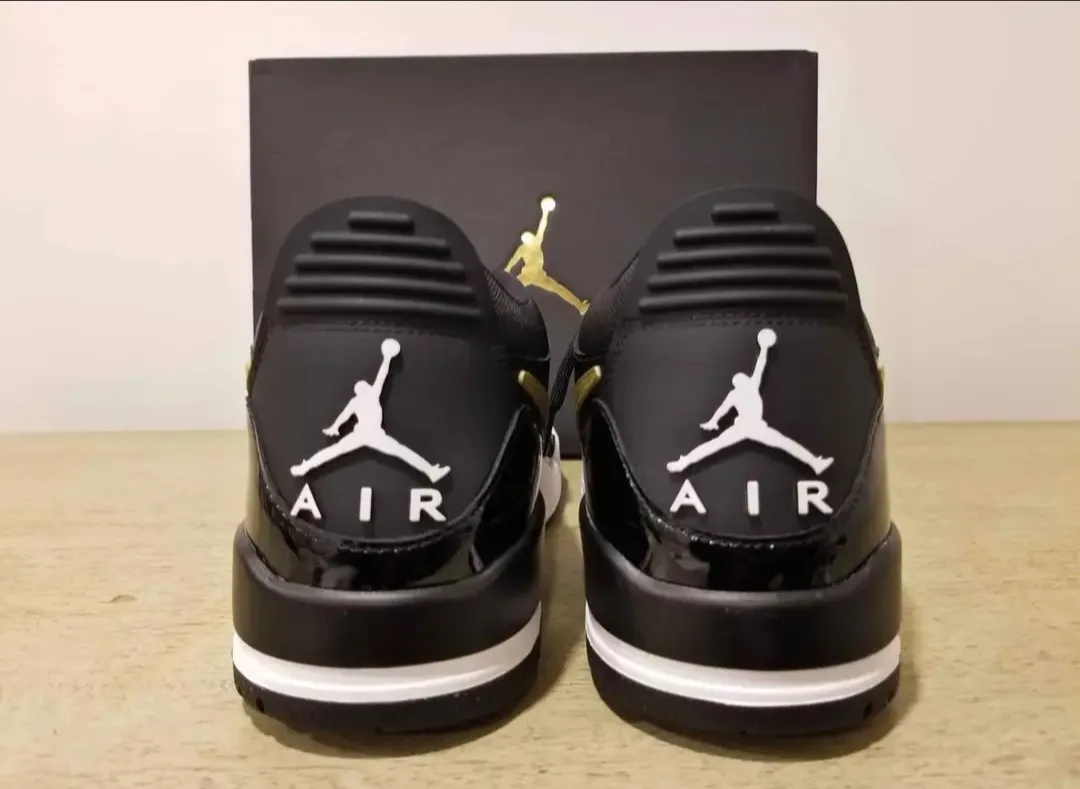 JORDAN LEGACY Size 13, 312 LOW Black Metallic Gold White image indicator(6)