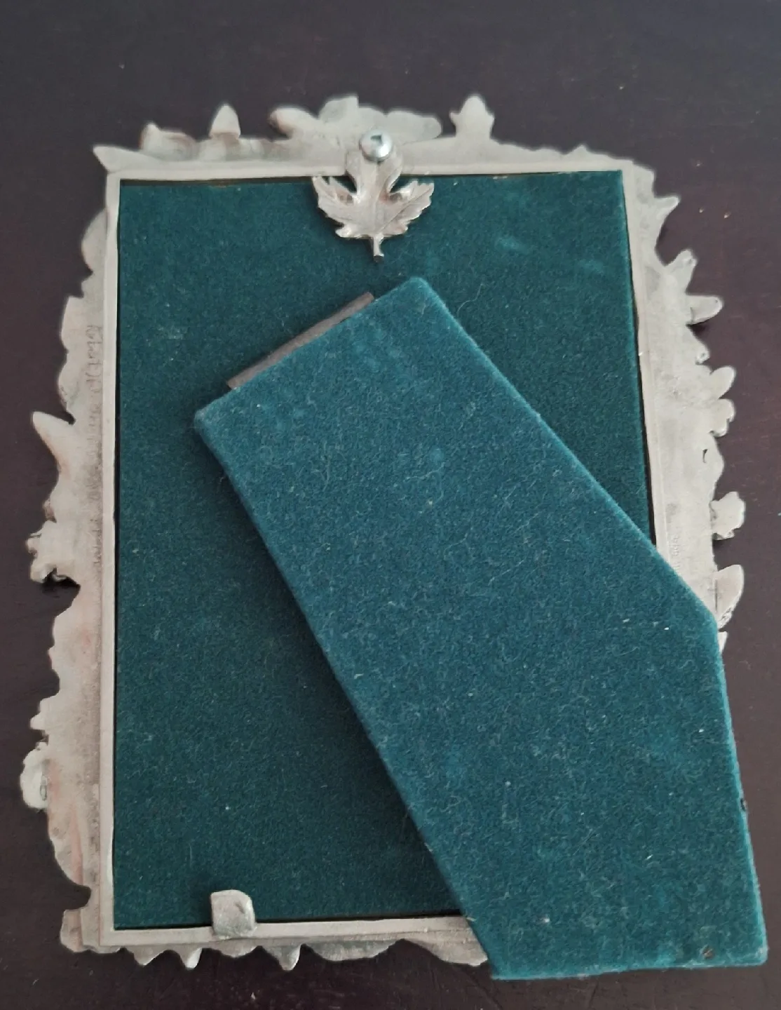 Vintage Robert Hall Original   Pewter Floral Picture Frame image indicator(3)