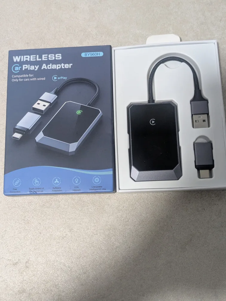 Wireless CarPlay Adapter BY960H - New in Box! thumbnail