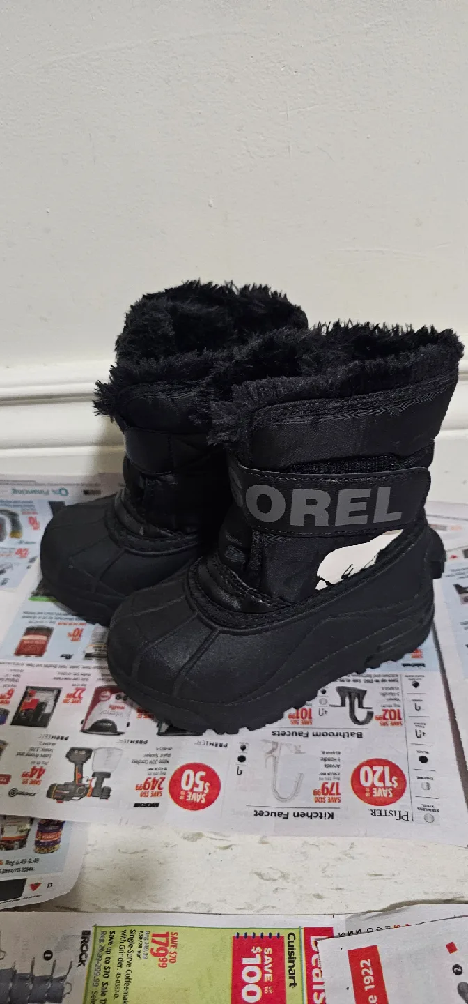 Sorel Black Winter Boots - Size 8 thumbnail