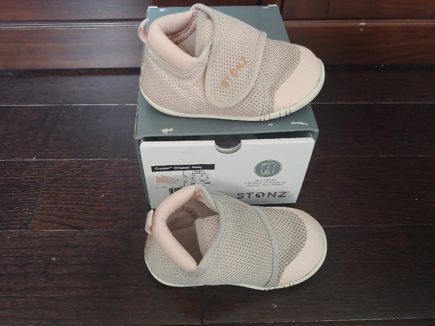 STONZ Baby Shoes - Size 7 US (read description for sizing) image indicator(3)