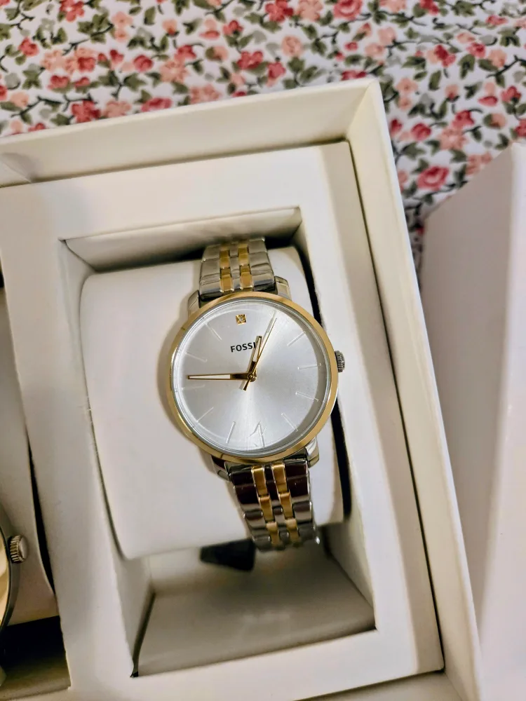 Fossil His and Hers Watch Set brand new image indicator(3)