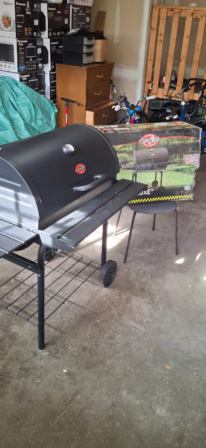 Char-Griller Professional Grill & Smoker thumbnail