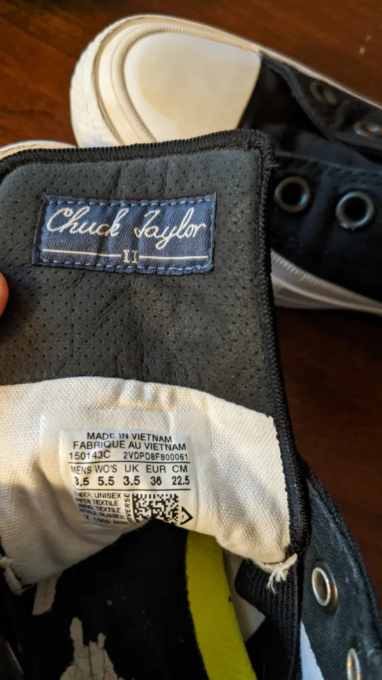 Converse Chuck Taylor All Star High Top - Size 3.5 image indicator(2)