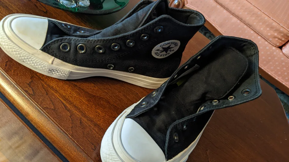 Converse Chuck Taylor All Star High Top - Size 3.5 image indicator(3)