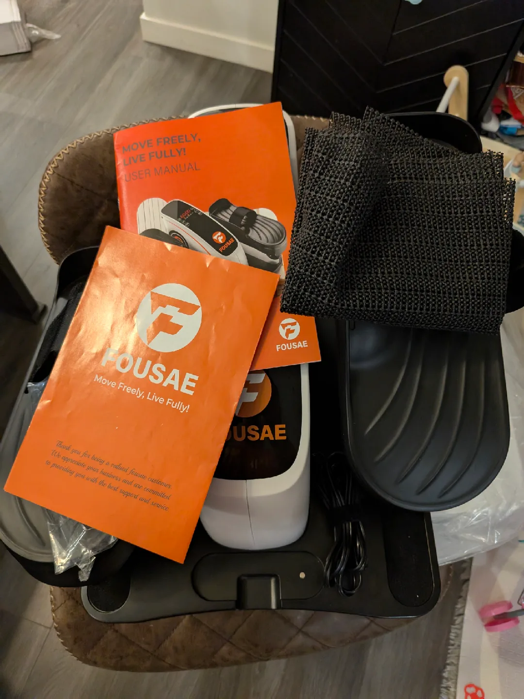 Under Desk Elliptical Machine, Electric Seated Pedal Exerciser image indicator(2)