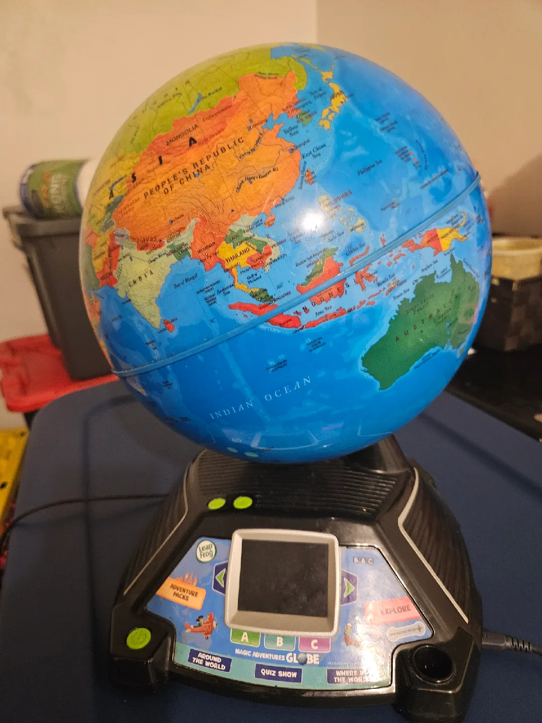 LeapFrog Magic Adventures Globe thumbnail