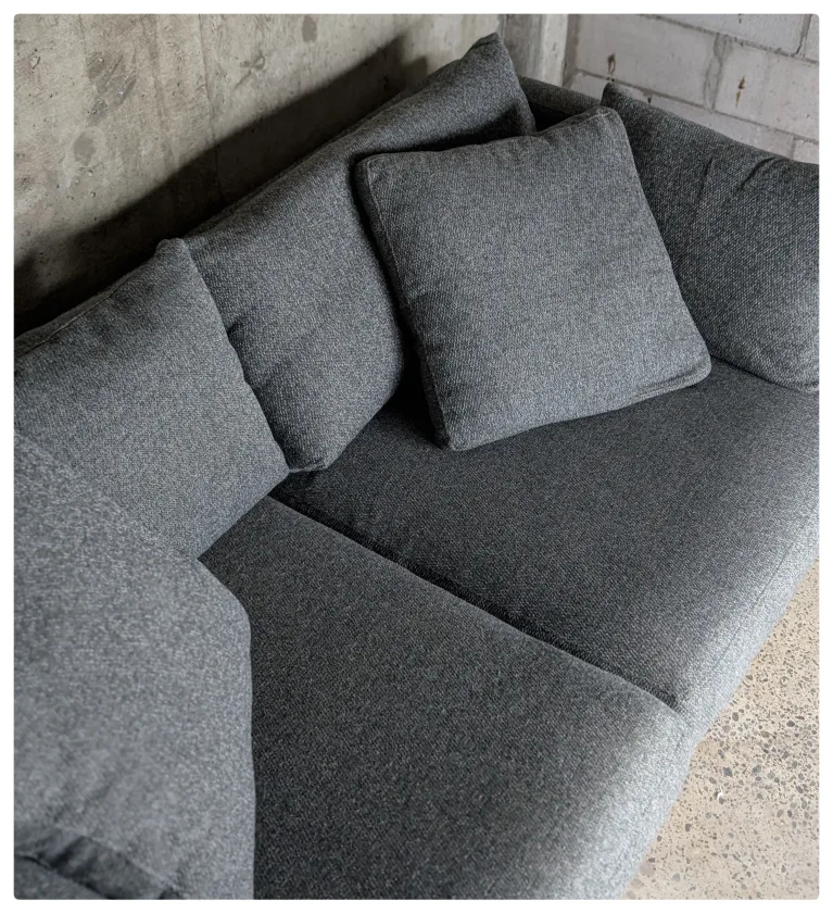 URBAN BARN COUCH image indicator(5)